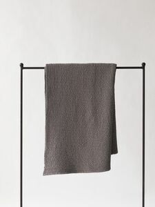 Tell Me More - Miro blanket 180x260 - dark grey