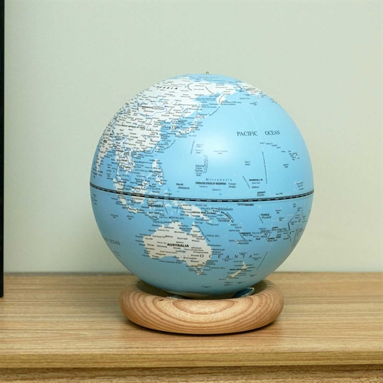 Gingko - Atlas Globe Lamp - Lightblue Large White Ash base