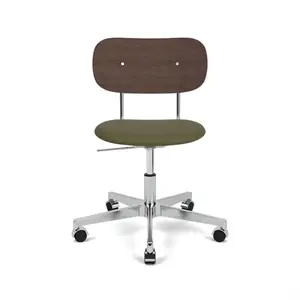 Audo Copenhagen - Co Task Chair, Star Base w/Casters, Polished Aluminium, Seat Upholstered With PC0L, Oak Back, Hard Floor, Dark St. Oak, EU/US - CAL117, 0441 (Army), Sierra, Sierra, Camo
