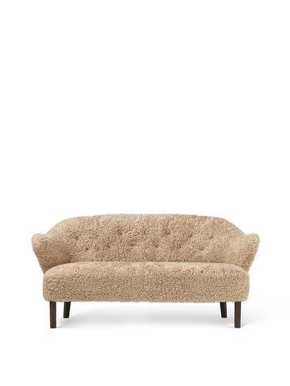 Audo Copenhagen - Ingeborg, Sofa, Oak Legs, Upholstered With PC3L, Dark Stained Oak, EU - HR Foam, Sheepskin Curly (Honey), Sheepskin Curly, Skandilock