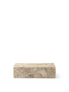 Audo Copenhagen - Plinth Low, Kunis Breccia - Marmor sofabord eller skulptur