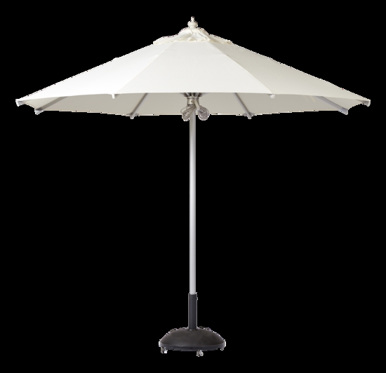 Stor udendørs parasol med rund off-white skærm, metalstang og solid base.