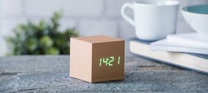 Gingko - Wooden Cube Click Clock Beech / Green LED