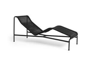 Anthracitfarvet chaise longue med buet design, cordede sæder og minimalistisk ramme.