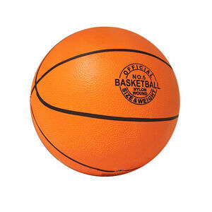 Orange basketball med sorte linjer og teksten "Official No. 5 Basketball, Nylon Wound."