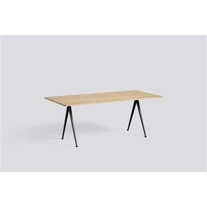HAY - Pyramid bord/Table 02 - Sort ramme - bordplade matlakeret eg - Længde 250 cm Billede af HAY - Pyramid bord/Table 02 - Sort ramme - bordplade matlakeret eg - Længde 250 cm